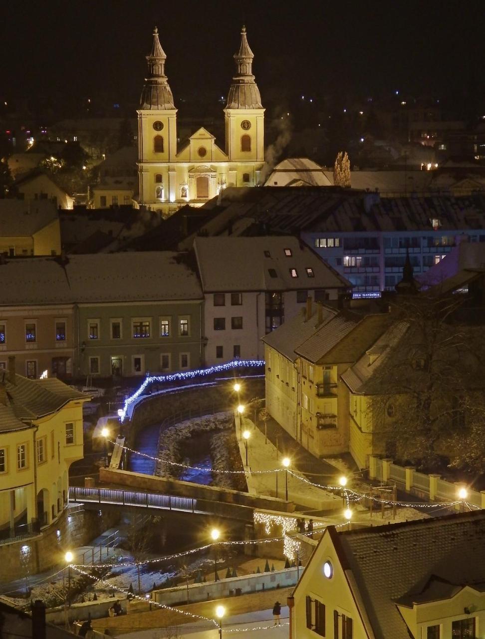 Akos Apartman Appartement Eger Buitenkant foto
